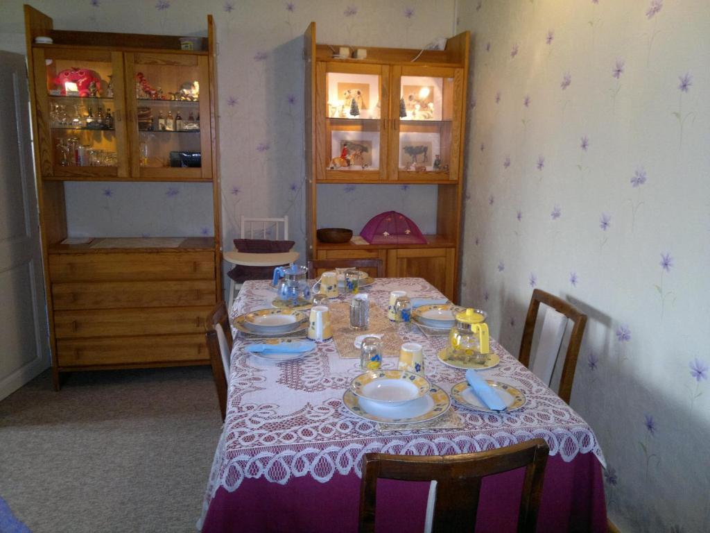 Bed and Breakfast La Maison Jaune Bouresse Exteriér fotografie