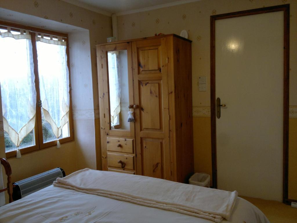 Bed and Breakfast La Maison Jaune Bouresse Exteriér fotografie